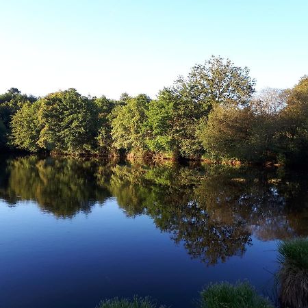 Gite De Lac Tranquille Plaud ภายนอก รูปภาพ